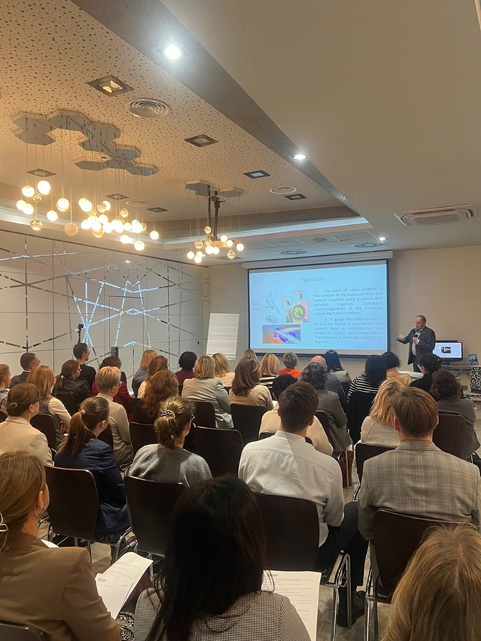 Професор Новицький Ігор Ярославович провів живу хірургію та лекцію для польських офтальмологів за авторською методикою | Lviv Medical Center | Львів Медікал Центр | ЛМЦ